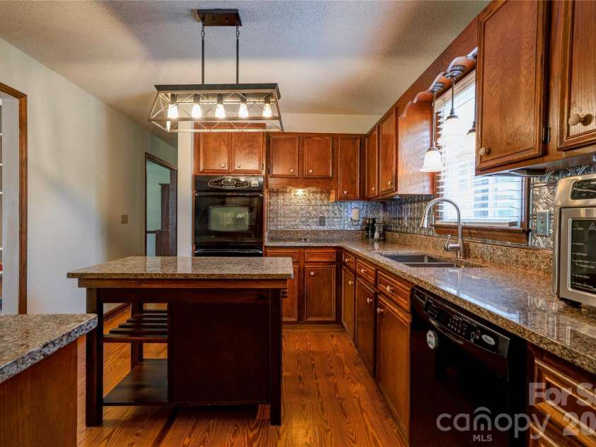 719 Zion Church Road, Shelby, NC 28150.  MLS# CAR4409305, YatesRealty ID 40501. Kitchen
