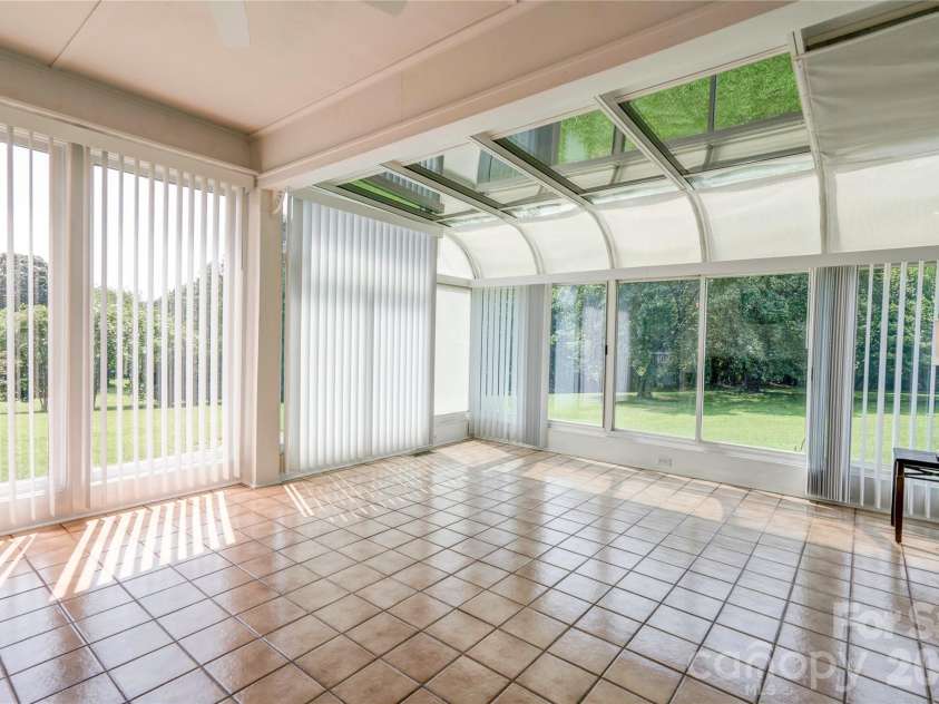 719 Zion Church Road, Shelby, NC 28150.  MLS# CAR4409305, YatesRealty ID 40501. Sunroom