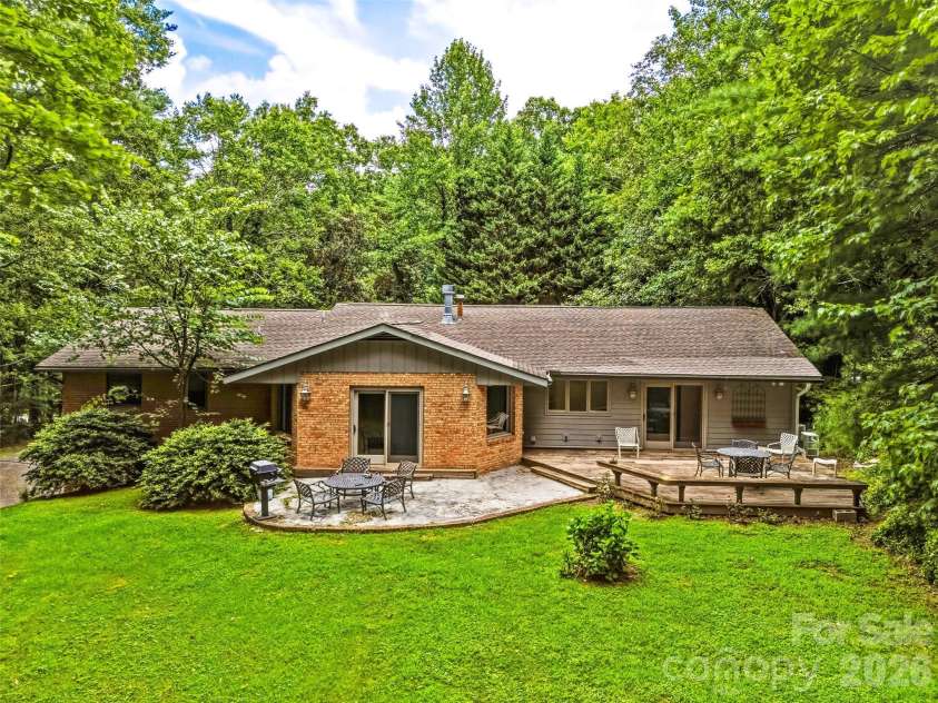 2526 Kanuga Road, Hendersonville, NC 28739.  MLS# CAR4407508, YatesRealty ID 40502. 