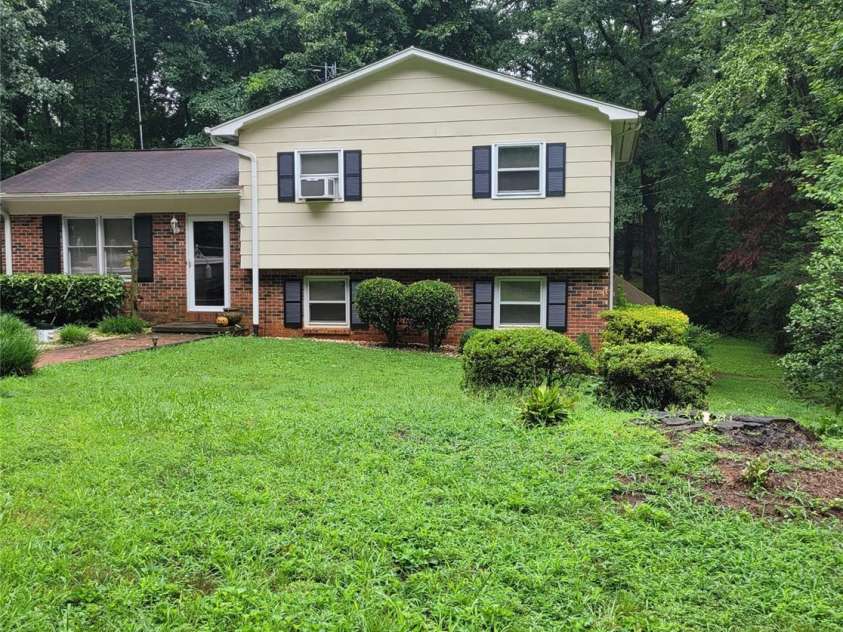 3745 Windhaven Drive, Conover, NC 28613.  MLS# CAR4407981, YatesRealty ID 40504. 