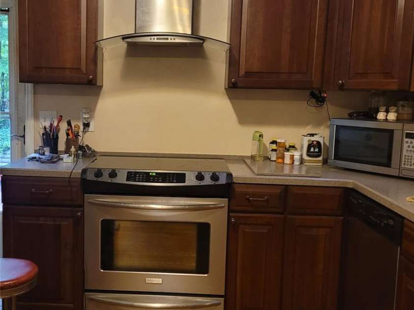 3745 Windhaven Drive, Conover, NC 28613.  MLS# CAR4407981, YatesRealty ID 40504. 