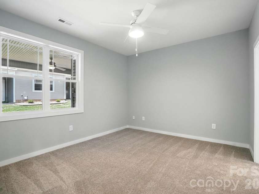 1518 29th Street, Hickory, NC 28602.  MLS# CAR4409061, YatesRealty ID 40505. 