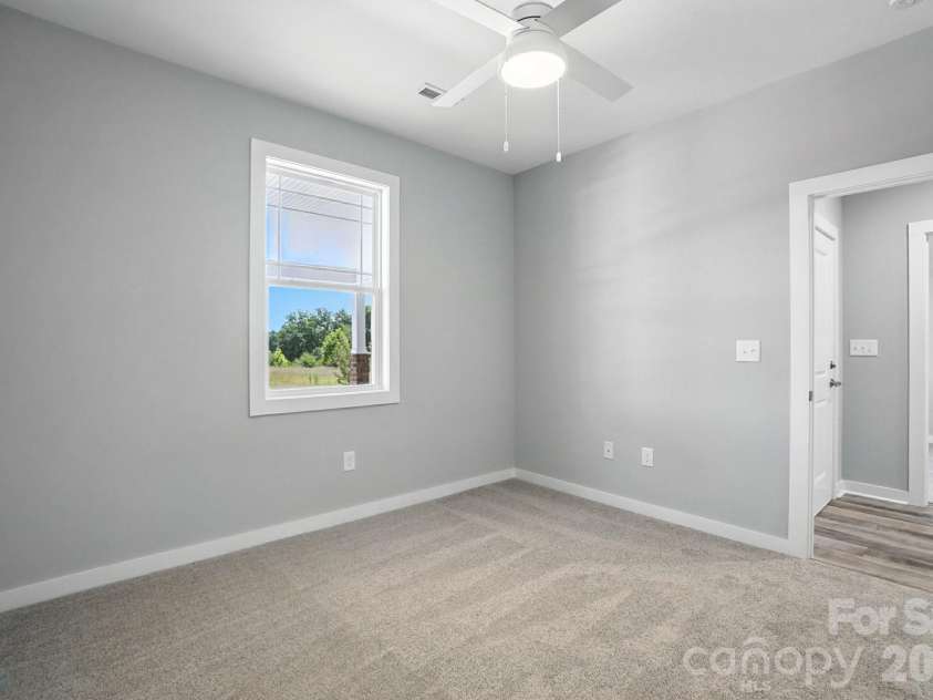 1518 29th Street, Hickory, NC 28602.  MLS# CAR4409061, YatesRealty ID 40505. 