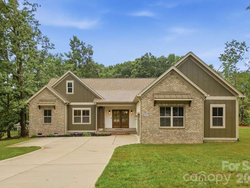 4527 Burrenfort Drive, Denver, NC 28037.  MLS# CAR4408642, YatesRealty ID 40507. 