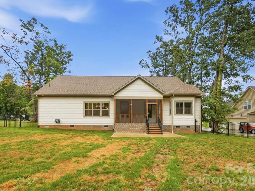 4527 Burrenfort Drive, Denver, NC 28037.  MLS# CAR4408642, YatesRealty ID 40507. 