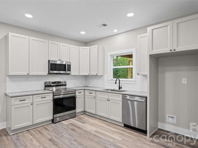 644 Roxboro Drive, Mount Gilead, NC 27306.  MLS# CAR4407775, YatesRealty ID 40509. 