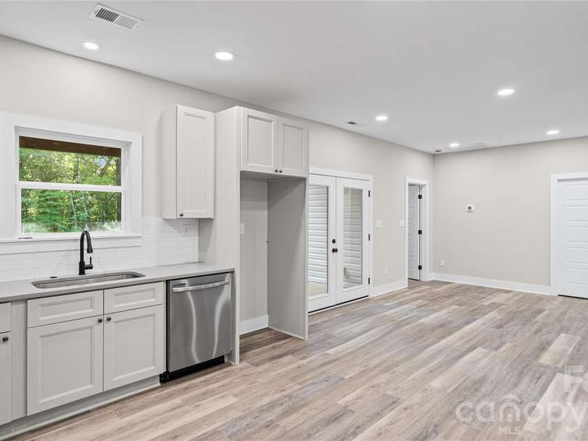 644 Roxboro Drive, Mount Gilead, NC 27306.  MLS# CAR4407775, YatesRealty ID 40509. 