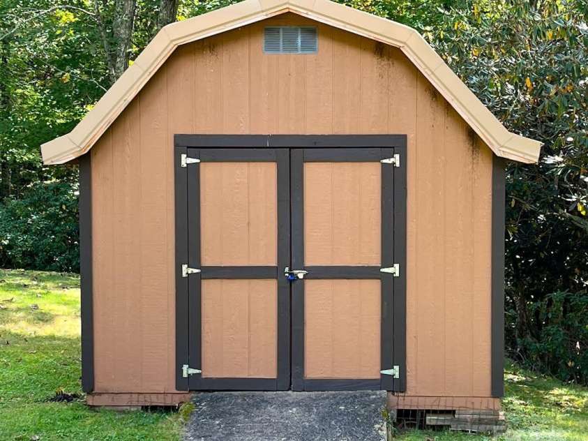 2259 Grassy Creek Road, Grassy Creek, NC 28631.  MLS# CAR4234325, YatesRealty ID 4051. 