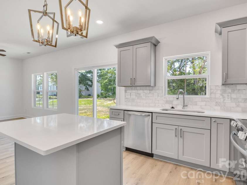 465 Contentment Court, Kannapolis, NC 28081.  MLS# CAR4280489, YatesRealty ID 4051. 