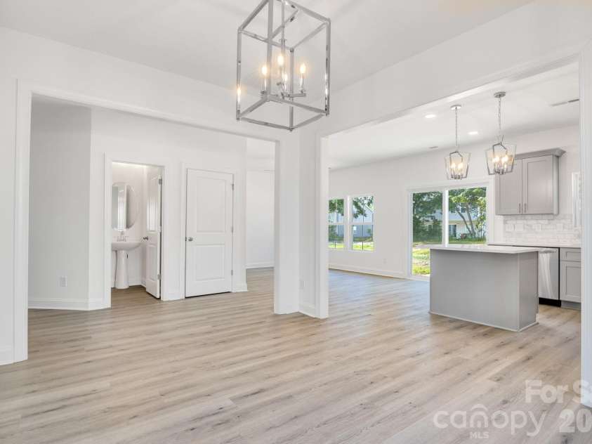 465 Contentment Court, Kannapolis, NC 28081.  MLS# CAR4280489, YatesRealty ID 4051. Dining Room 