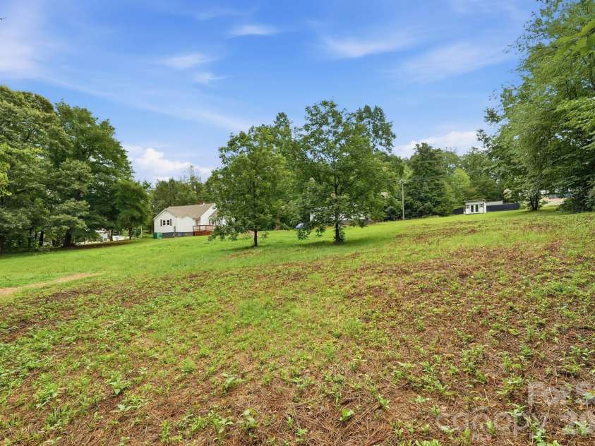 192 Flower House Loop, Troutman, NC 28166.  MLS# CAR4406895, YatesRealty ID 40512. 