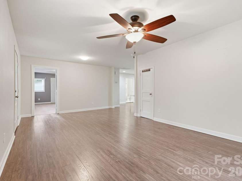 192 Flower House Loop, Troutman, NC 28166.  MLS# CAR4406895, YatesRealty ID 40512. 