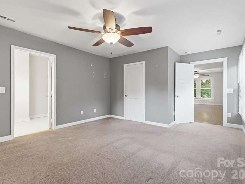 192 Flower House Loop, Troutman, NC 28166.  MLS# CAR4406895, YatesRealty ID 40512. 