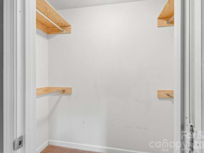 192 Flower House Loop, Troutman, NC 28166.  MLS# CAR4406895, YatesRealty ID 40512. 
