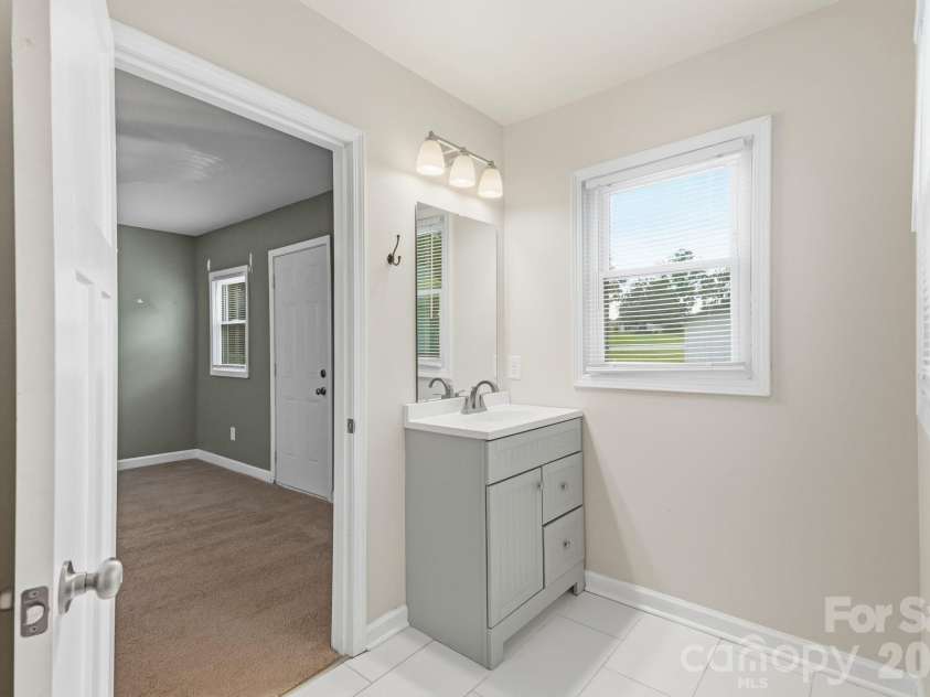 192 Flower House Loop, Troutman, NC 28166.  MLS# CAR4406895, YatesRealty ID 40512. 