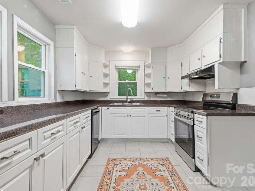 192 Flower House Loop, Troutman, NC 28166.  MLS# CAR4406895, YatesRealty ID 40512. 