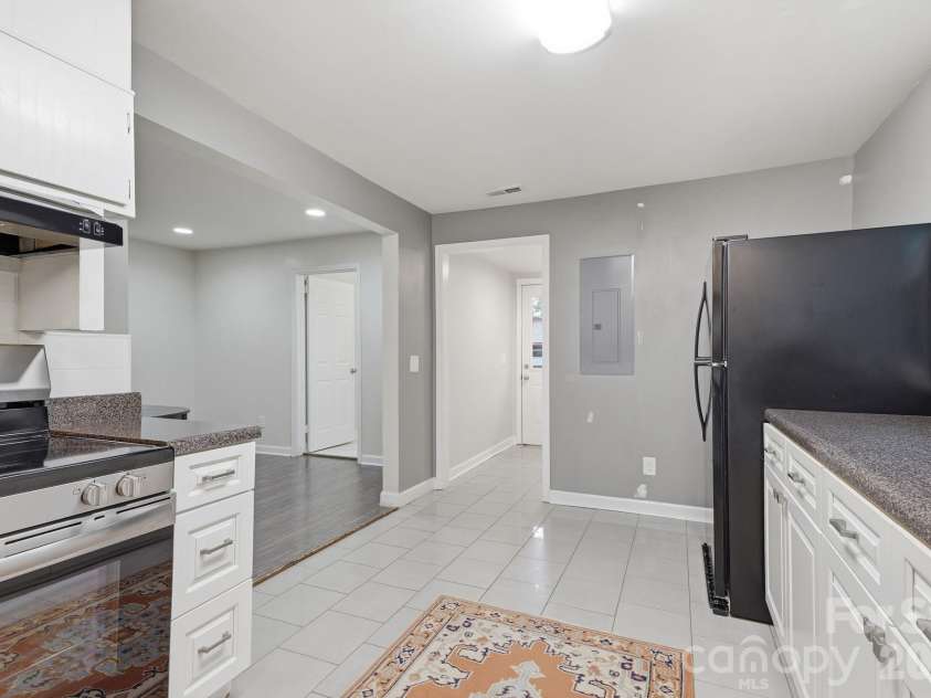 192 Flower House Loop, Troutman, NC 28166.  MLS# CAR4406895, YatesRealty ID 40512. 