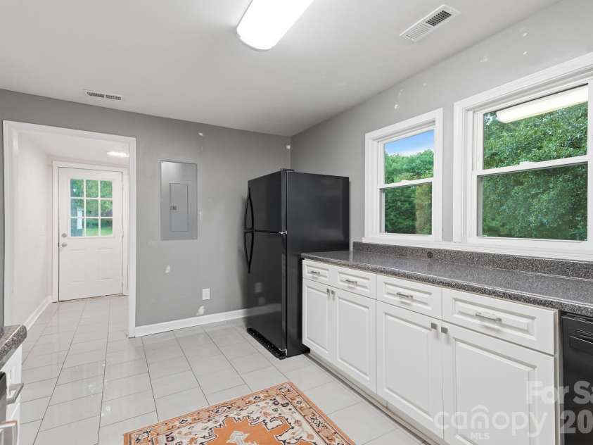 192 Flower House Loop, Troutman, NC 28166.  MLS# CAR4406895, YatesRealty ID 40512. 