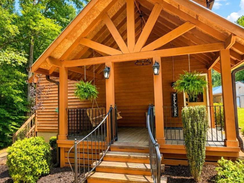 5814 Lakeway Trail, Waxhaw, NC 28173.  MLS# CAR4405308, YatesRealty ID 40513. 