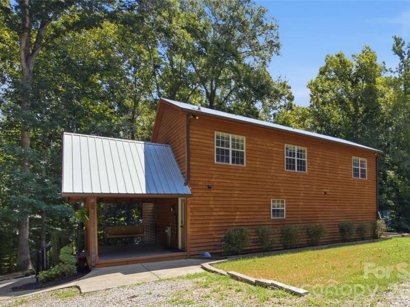 5814 Lakeway Trail, Waxhaw, NC 28173.  MLS# CAR4405308, YatesRealty ID 40513. 
