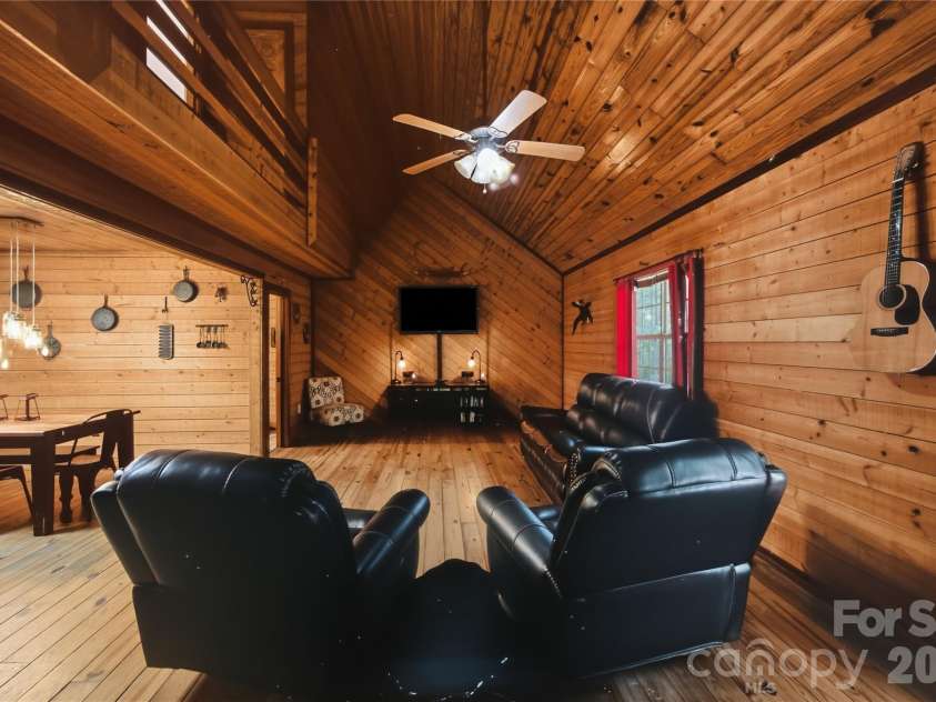 5814 Lakeway Trail, Waxhaw, NC 28173.  MLS# CAR4405308, YatesRealty ID 40513. 