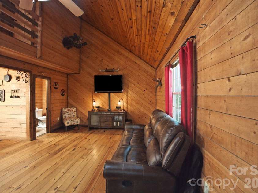 5814 Lakeway Trail, Waxhaw, NC 28173.  MLS# CAR4405308, YatesRealty ID 40513. 