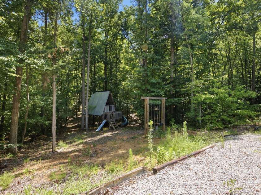 5814 Lakeway Trail, Waxhaw, NC 28173.  MLS# CAR4405308, YatesRealty ID 40513. 