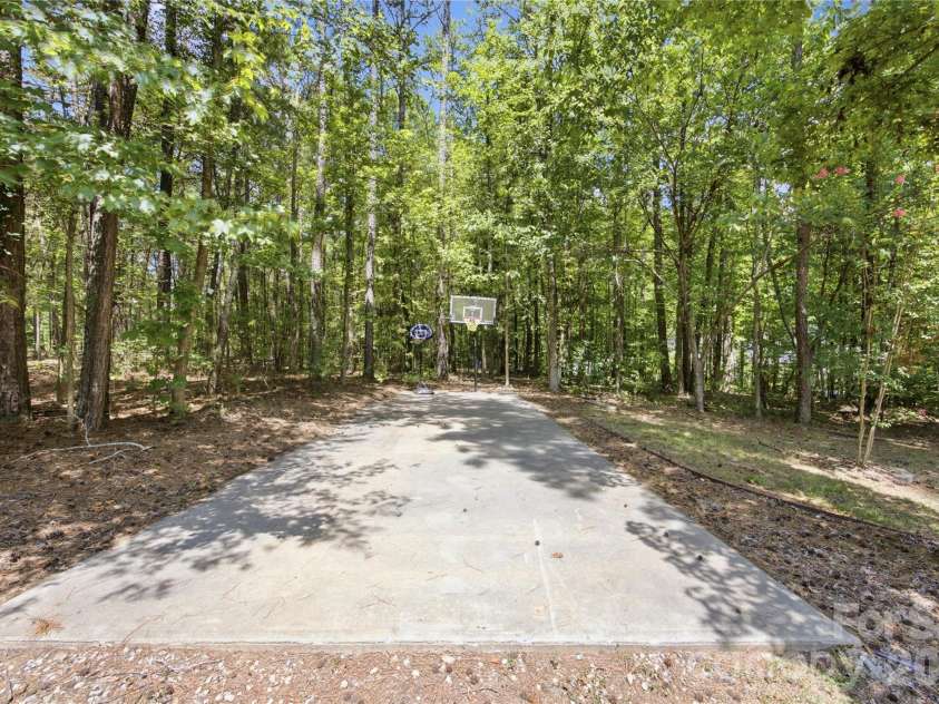 5814 Lakeway Trail, Waxhaw, NC 28173.  MLS# CAR4405308, YatesRealty ID 40513. 