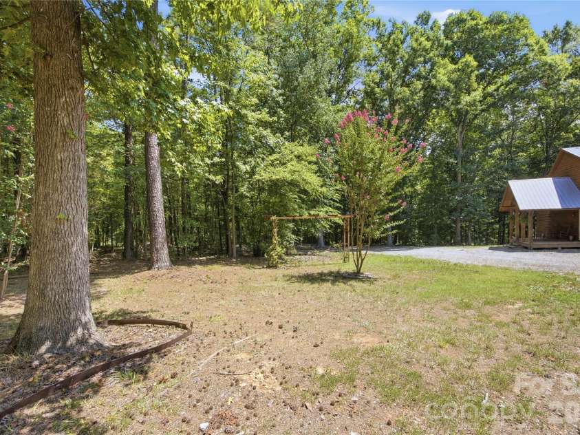 5814 Lakeway Trail, Waxhaw, NC 28173.  MLS# CAR4405308, YatesRealty ID 40513. 