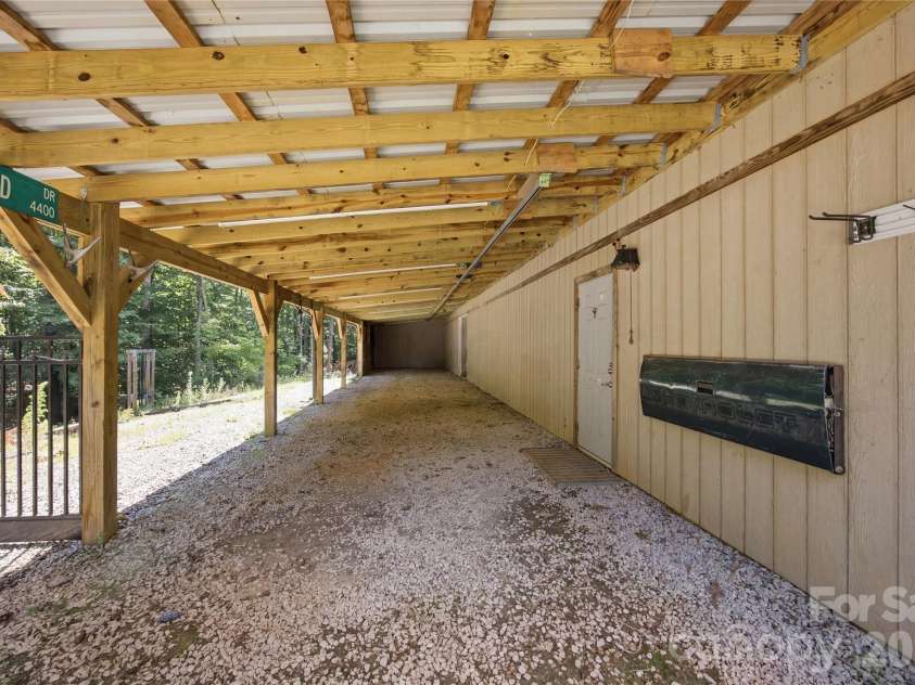 5814 Lakeway Trail, Waxhaw, NC 28173.  MLS# CAR4405308, YatesRealty ID 40513. Virtually cleared