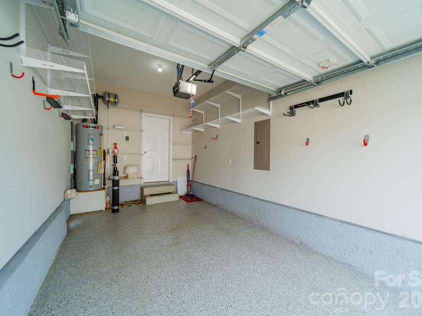 202 Waterlynn Ridge Road, Mooresville, NC 28117.  MLS# CAR4408929, YatesRealty ID 40515. 