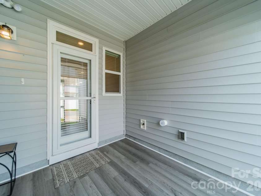 202 Waterlynn Ridge Road, Mooresville, NC 28117.  MLS# CAR4408929, YatesRealty ID 40515. 