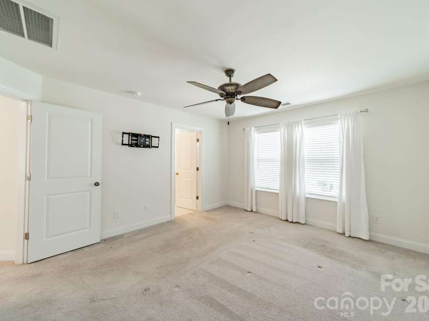 202 Waterlynn Ridge Road, Mooresville, NC 28117.  MLS# CAR4408929, YatesRealty ID 40515. 