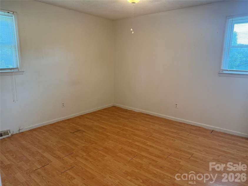 1507 Dallas Cherryville Highway, Dallas, NC 28034.  MLS# CAR4407135, YatesRealty ID 40516. 