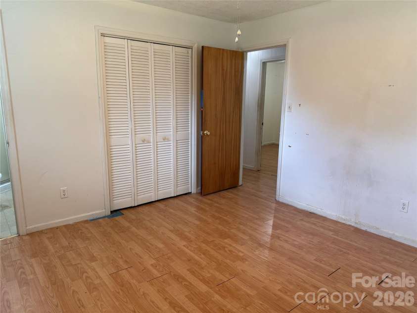 1507 Dallas Cherryville Highway, Dallas, NC 28034.  MLS# CAR4407135, YatesRealty ID 40516. 