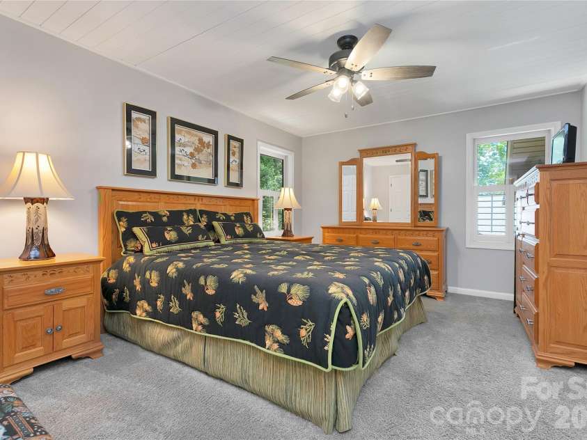 2 Duya Court, Brevard, NC 28712.  MLS# CAR4404747, YatesRealty ID 40518. Spacious Primary Bedroom