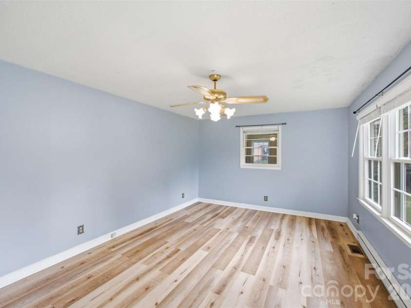 204 Milton Street, Salisbury, NC 28146.  MLS# CAR4404317, YatesRealty ID 40519. 