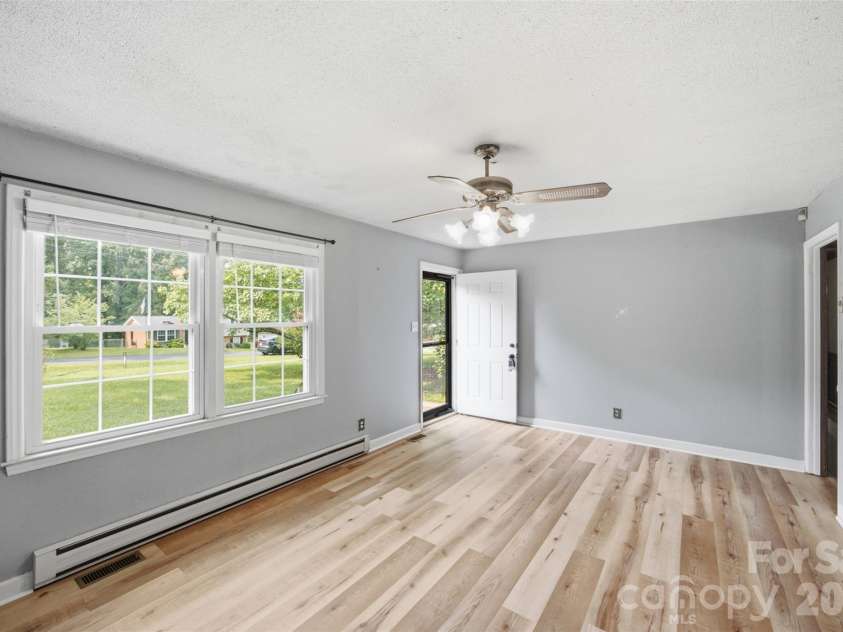204 Milton Street, Salisbury, NC 28146.  MLS# CAR4404317, YatesRealty ID 40519. 