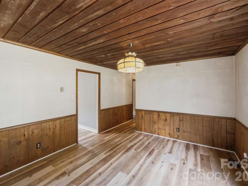 204 Milton Street, Salisbury, NC 28146.  MLS# CAR4404317, YatesRealty ID 40519. 