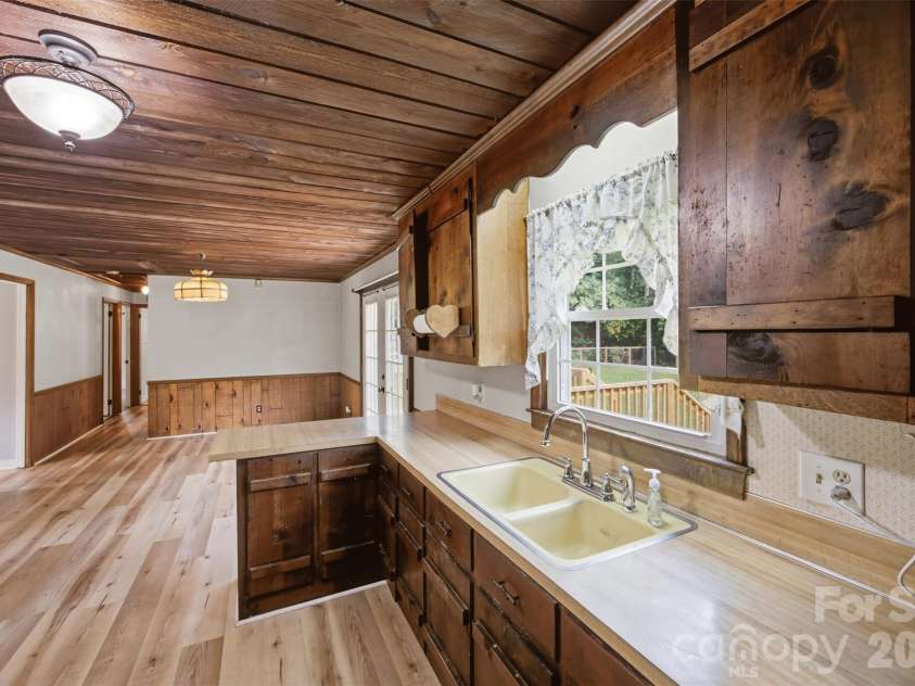 204 Milton Street, Salisbury, NC 28146.  MLS# CAR4404317, YatesRealty ID 40519. 