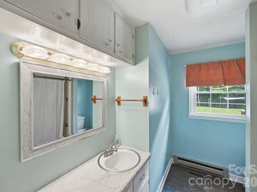 204 Milton Street, Salisbury, NC 28146.  MLS# CAR4404317, YatesRealty ID 40519. 