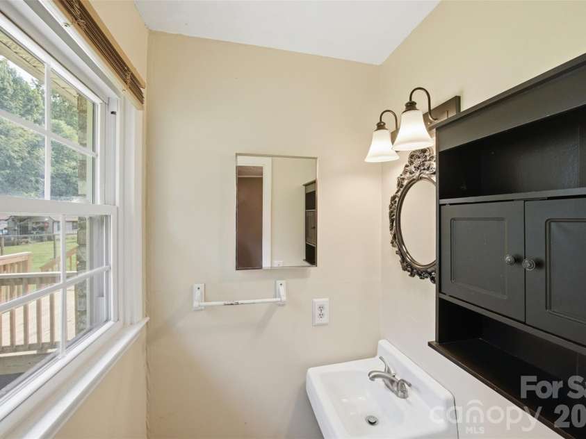 204 Milton Street, Salisbury, NC 28146.  MLS# CAR4404317, YatesRealty ID 40519. 