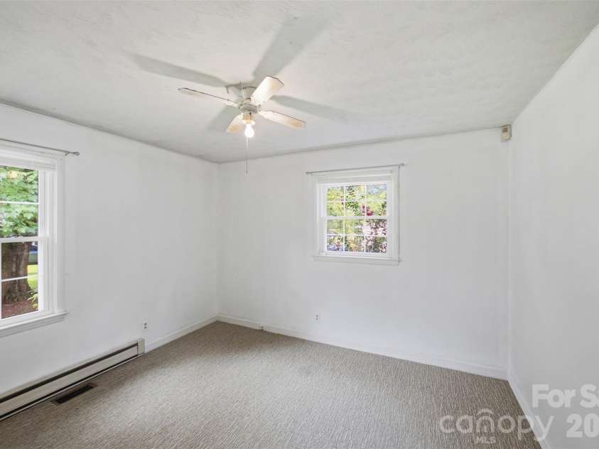 204 Milton Street, Salisbury, NC 28146.  MLS# CAR4404317, YatesRealty ID 40519. 