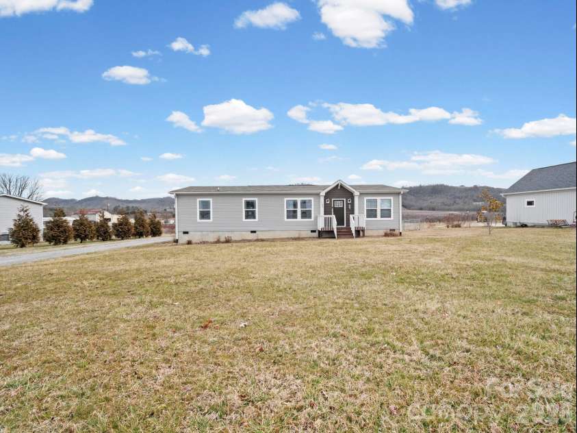 1796 Pilot Mountain Road, Hendersonville, NC 28792.  MLS# CAR4336944, YatesRealty ID 4052. 