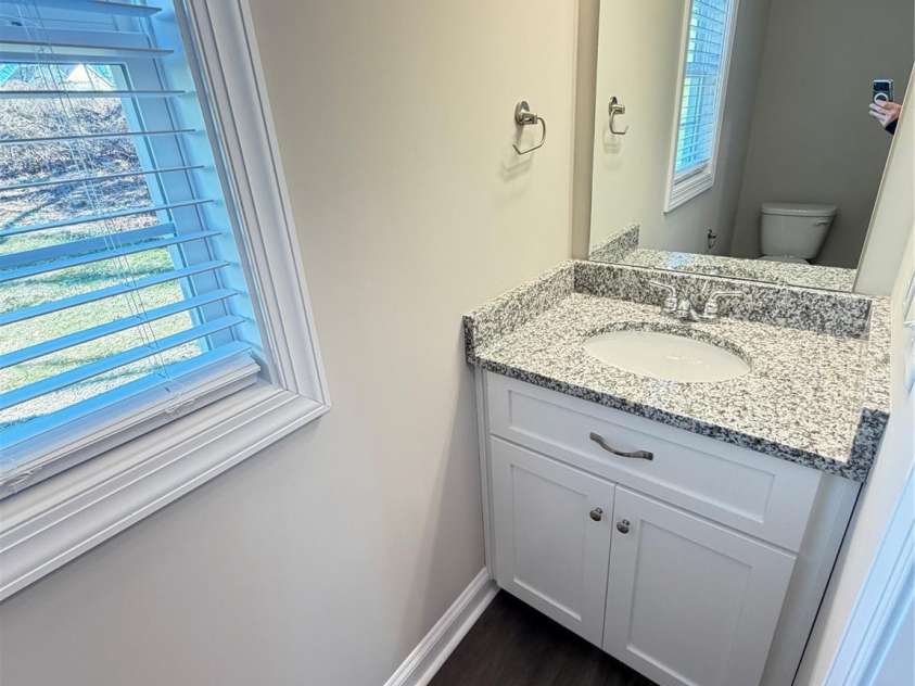 541 Martin Luther King Jr Boulevard, Kannapolis, NC 28083.  MLS# CAR4338247, YatesRealty ID 4052. 