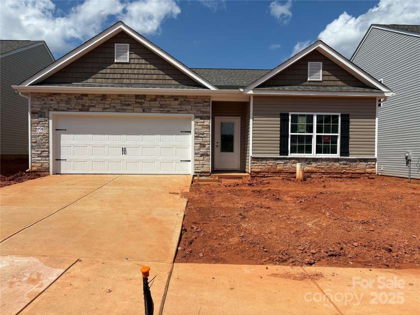 5708 Skinny Drive, Charlotte, NC 28215.  MLS# CAR4234316, YatesRealty ID 4052. Actual photo taken 6.18