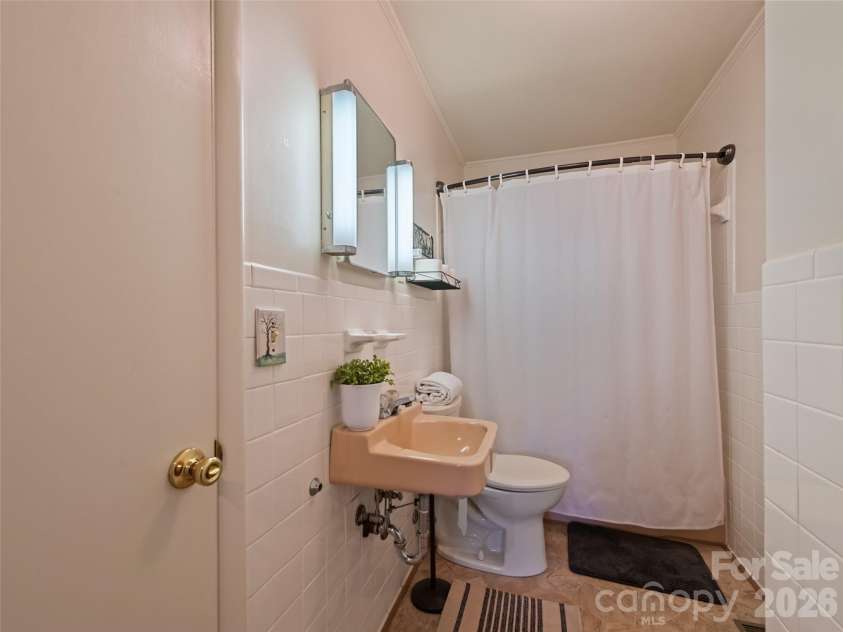 51 Atari Road, Waynesville, NC 28786.  MLS# CAR4407713, YatesRealty ID 40521. 