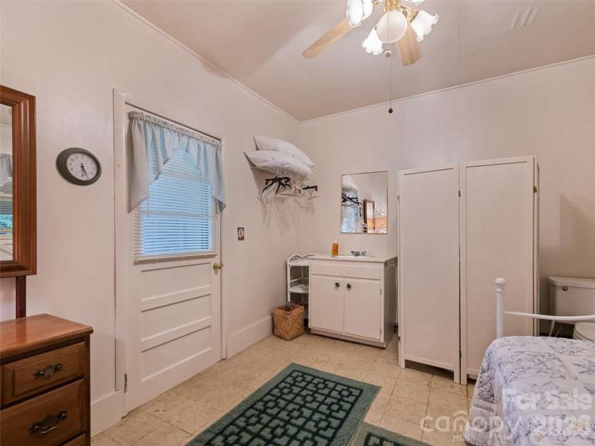 51 Atari Road, Waynesville, NC 28786.  MLS# CAR4407713, YatesRealty ID 40521. 