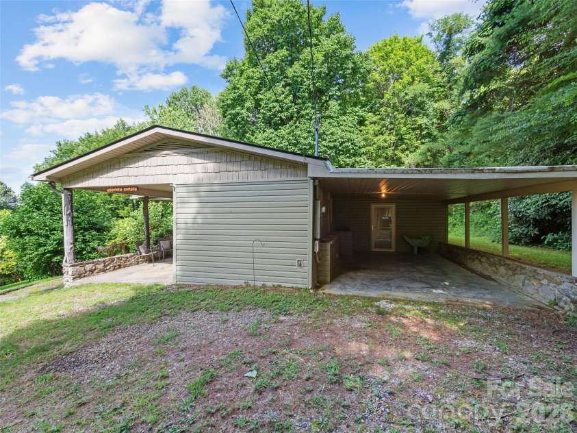 51 Atari Road, Waynesville, NC 28786.  MLS# CAR4407713, YatesRealty ID 40521. 