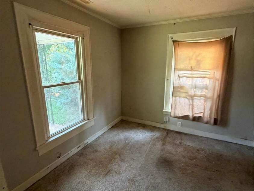 402 Lincoln Street, Belmont, NC 28012.  MLS# CAR4408775, YatesRealty ID 40525. 